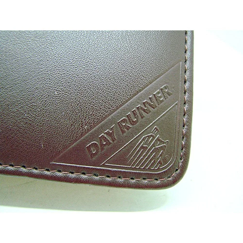Dayrunner Snap Closure Fact Center Personal Organizer Planner Brown Burgundy